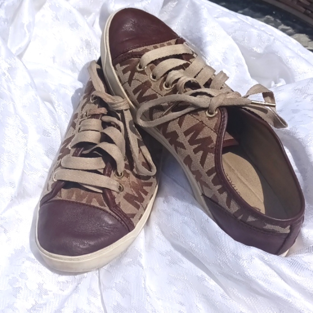 Michael Kors brown tan canvas leather sneakers size 9